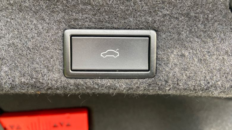 Volkswagen Passat 1.4 TSI PHEV GTE Advance 4dr DSG Saloon